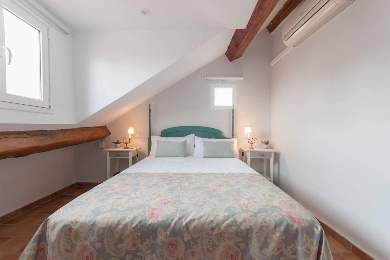 Cozy One-Bedroom Penthhouse La Latina มาดริด ภายนอก รูปภาพ