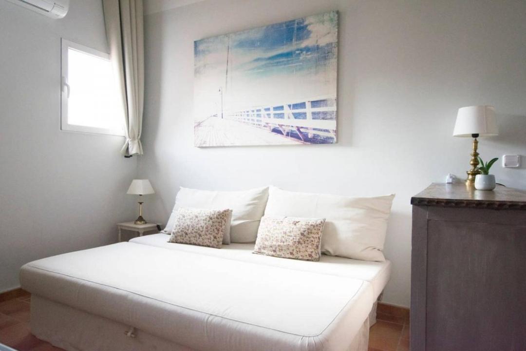 Cozy One-Bedroom Penthhouse La Latina มาดริด ภายนอก รูปภาพ