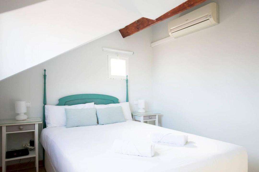 Cozy One-Bedroom Penthhouse La Latina มาดริด ภายนอก รูปภาพ